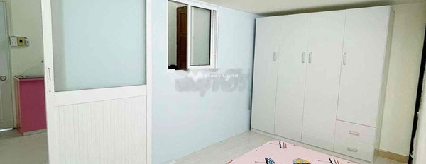 Căn hộ gồm tổng cộng 2 phòng ngủ, cho thuê căn hộ vị trí tốt ở Quận 3, Hồ Chí Minh, 1 WC ở lâu dài-03