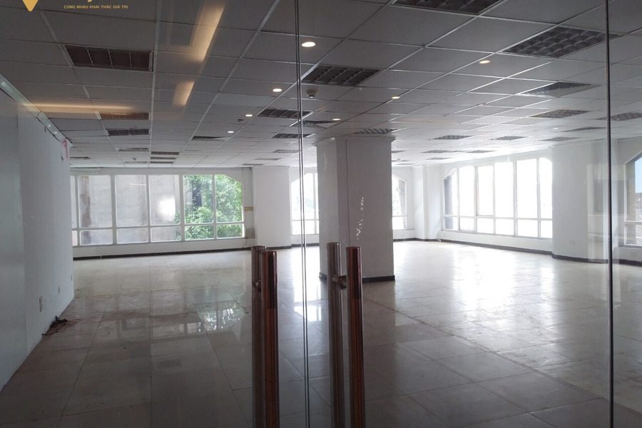 Cho thuê mặt bằng tầng 1 tòa văn phòng người Nhật ở Kim Mã, diện tích 200m2-01
