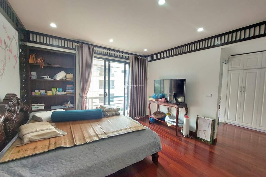 5 phòng ngủ, bán biệt thự, bán ngay với giá đề cử từ 36 tỷ diện tích thực tế 142m2 vị trí thuận lợi gần Biệt Thự, Hà Nội-01