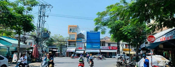 Diện tích khoảng 1109m2 bán nhà tọa lạc ở Vĩnh Hải, Nha Trang hướng Tây nhà gồm có 4 PN 4 WC cảm ơn bạn đã đọc tin.-03