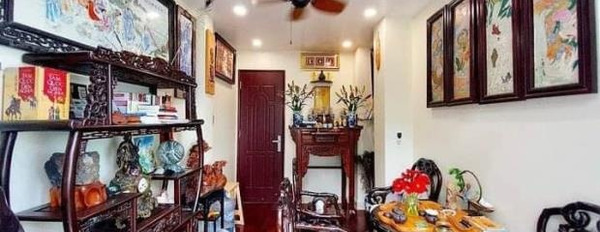 Nhà gồm 3 phòng ngủ bán nhà vào ở luôn giá mềm 18.5 tỷ diện tích chuẩn 40m2 vị trí thuận lợi tại Quận 1, Hồ Chí Minh-02