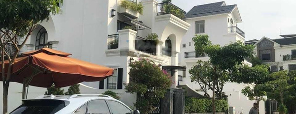 Cần bán nhà ở vị trí thuận lợi tọa lạc gần Quận 2, Hồ Chí Minh bán ngay với giá khởi điểm 24 tỷ diện tích 240m2 cảm ơn đã xem tin.-03