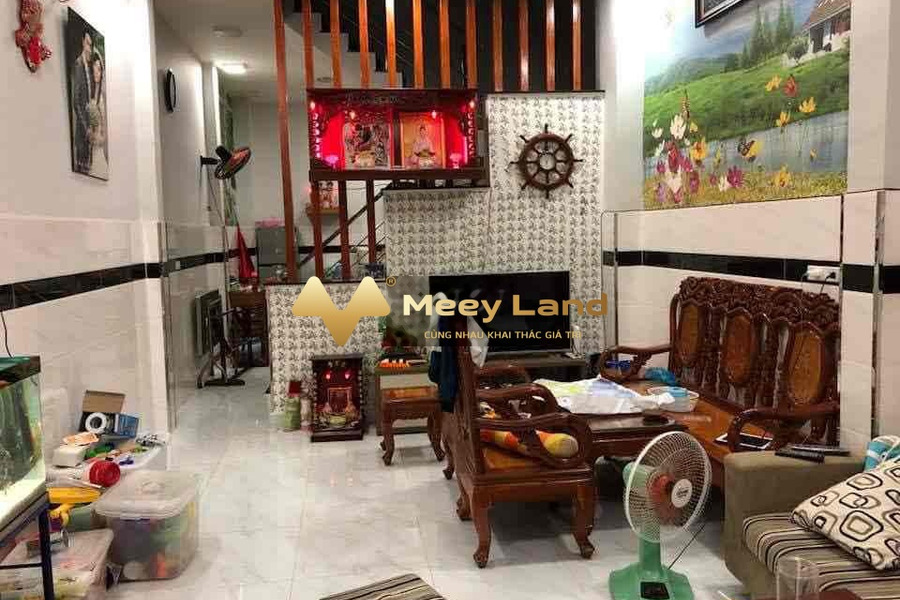Diện tích khoảng 48m2 bán nhà vị trí đặt ở trong Tân Tạo, Hồ Chí Minh trong căn này gồm có 2 PN 3 WC còn chần chờ gì nữa. hãy nhấc máy gọi ngay-01