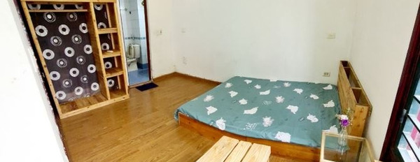 Dt tổng là 20 m2 cho thuê phòng trọ tọa lạc ngay Phường Khương Trung, Hà Nội, nhà có tất cả 1 phòng ngủ phù hợp mở shop-02