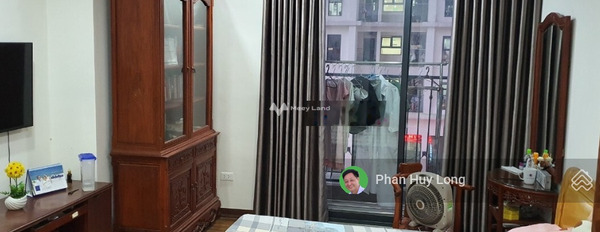 Căn hộ 3 PN, bán căn hộ vị trí mặt tiền ngay ở Phạm Văn Đồng, Cổ Nhuế 1, trong căn hộ gồm 3 PN, 2 WC vui lòng liên hệ để xem trực tiếp-02