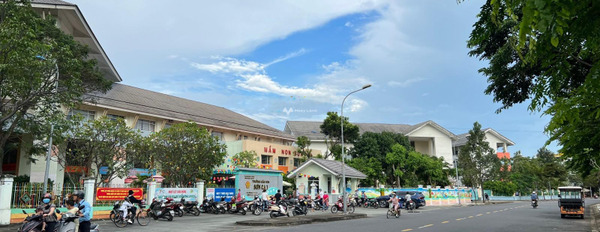 Giá bán tốt bất ngờ chỉ 16.72 tỷ bán đất có diện tích tiêu chuẩn 220m2 tọa lạc trên Nguyễn Thị Định, Quận 2-02