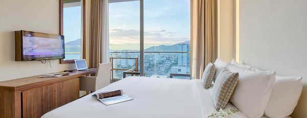 Bán duy nhất căn 2 phòng ngủ tòa À La Carte view trực diện biển có sẵn nội thất đang cho thuê 14 triệu/tháng-02