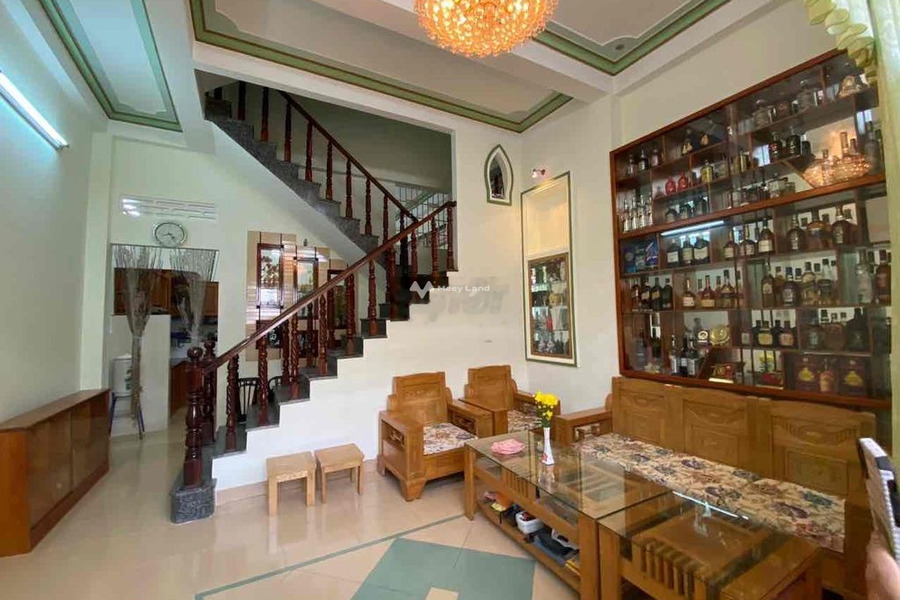Cho thuê nhà Bên trong Xương Huân, Nha Trang, thuê ngay với giá hạt dẻ 10 triệu/tháng diện tích chung là 50m2, ngôi nhà này có 3 phòng ngủ-01