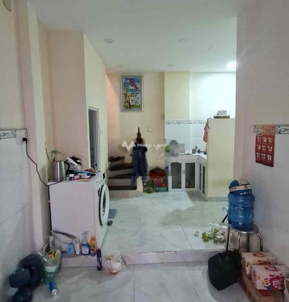 Có diện tích gồm 30m2 bán nhà vị trí mặt tiền ngay ở Bình Tân, Hồ Chí Minh tổng quan căn này gồm 2 PN 2 WC vào ở ngay-01