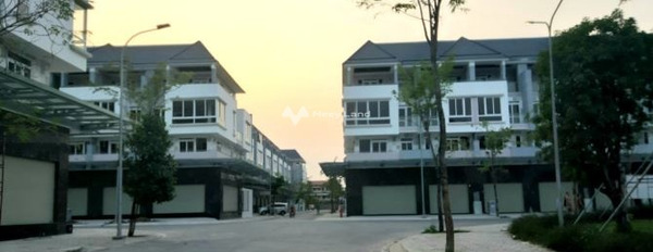 Giá khoảng 40 triệu/tháng, cho thuê nhà diện tích rộng lớn 200 m2 vị trí đẹp tọa lạc tại Biên Hòa, Đồng Nai, căn này có tổng 10 PN, với lộ ngang 15 m ...-02
