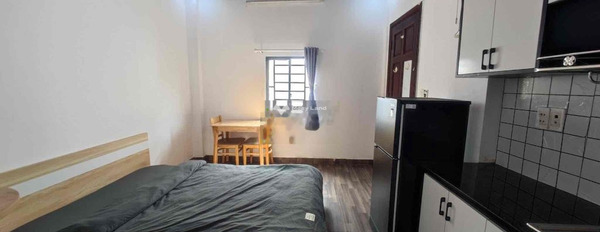 Trong căn hộ bao gồm có 1 PN, cho thuê căn hộ vị trí thuận lợi gần Tân Phú, Hồ Chí Minh, 1 WC giá tốt nhất-03