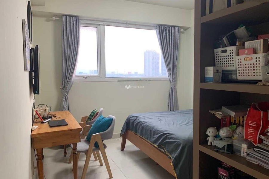 Hướng Đông - Nam, bán chung cư vị trí đặt nằm tại Thủ Đức, Hồ Chí Minh, tổng quan căn hộ này thì có 2 PN, 1 WC khu vực đông đúc-01