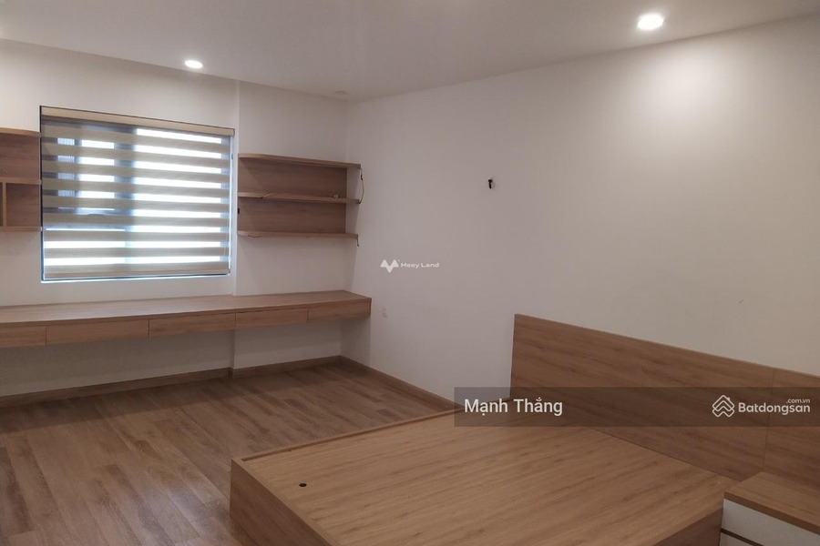 Trong căn hộ gồm có 3 PN, bán chung cư vị trí đặt tại trung tâm Dịch Vọng Hậu, Hà Nội, trong căn hộ này gồm 3 PN, 3 WC hãy nhấc máy gọi ngay-01