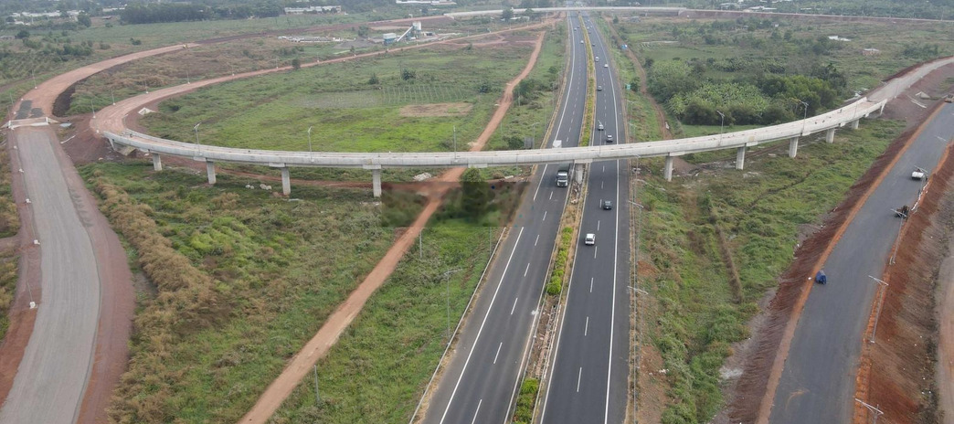 Bán 3000m2 mặt tiền đường dẫn cao tốc Hàm Kiệm có sẵn 300m2 thổ cư giá 20 tỷ thương lượng nhẹ 