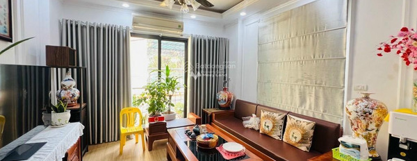 Nằm ở Hoàng Liệt, Hà Nội, bán nhà, bán ngay với giá gốc 5 tỷ diện tích rộng 43m2, trong nhà này gồm có 4 phòng ngủ cảm ơn bạn đã đọc tin.-02