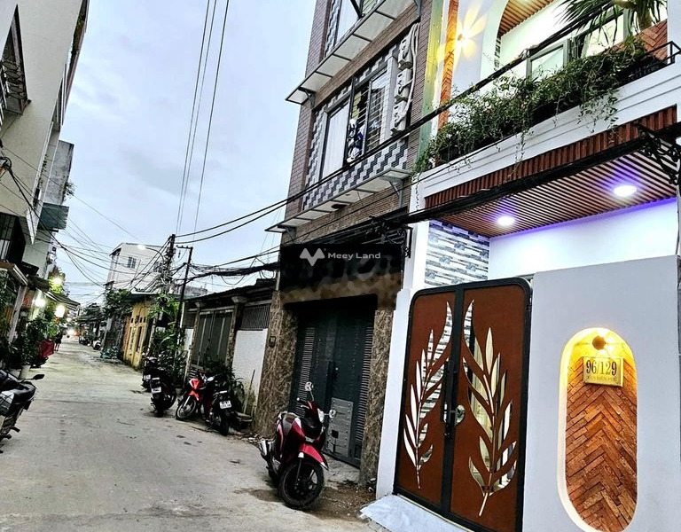 Bán nhà diện tích chuẩn 42m2 vị trí mặt tiền ngay ở Thanh Khê, Đà Nẵng bán ngay với giá phải chăng từ 3.1 tỷ trong nhà gồm có 3 phòng ngủ, 2 WC-01