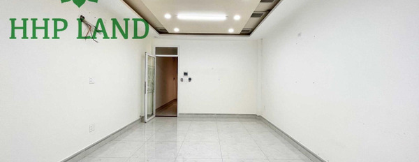 Cho thuê nhà mặt tiền đường Đồng Khởi, có sẵn máy lạnh, thang máy, giá ưu đãi 0976 711 ***Thư) -03