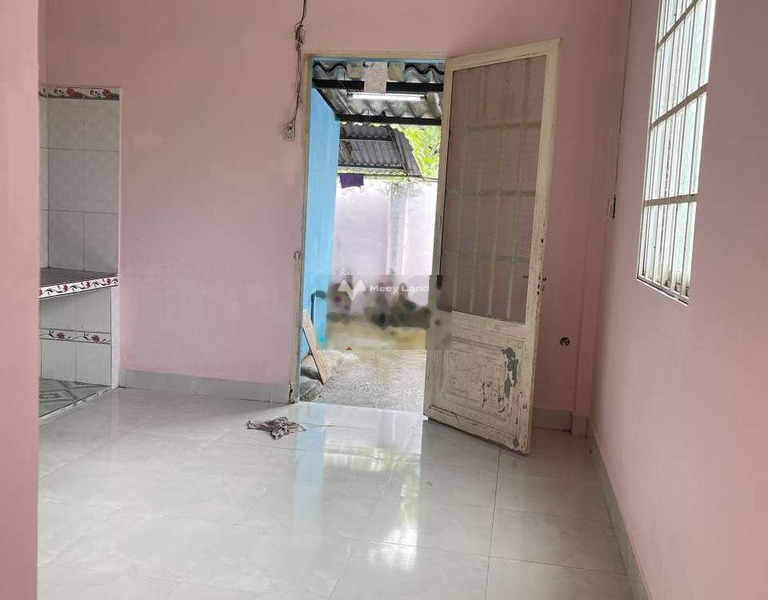 Mặt tiền tọa lạc ngay tại Nguyễn An Ninh, Cần Giuộc cho thuê nhà thuê ngay với giá ưu đãi 3 triệu/tháng, trong nhà có tổng 1 phòng ngủ, 1 WC-01