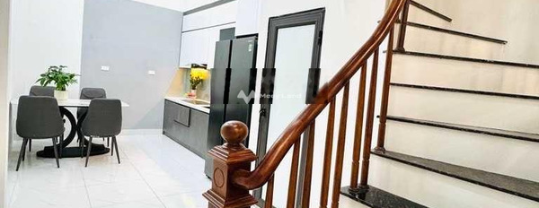 Nhà có 4 PN bán nhà ở có diện tích rộng 41m2 giá bán cực sốc 7.2 tỷ vị trí thuận lợi tọa lạc tại Thanh Xuân, Hà Nội, hướng Nam-02