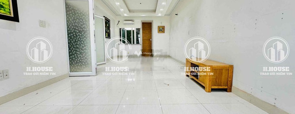 Nhà gồm 6 PN, cho thuê nhà, giá thuê khoảng 40 triệu/tháng diện tích chính là 130m2 nằm tại Phường 12, Hồ Chí Minh-02