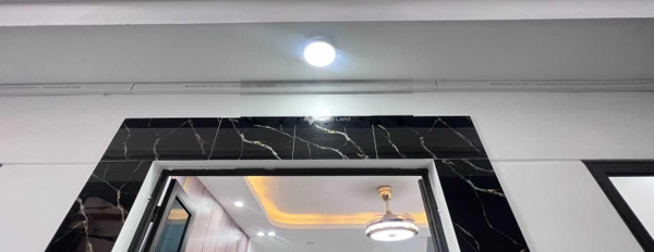 Giá 900 triệu bán nhà diện tích gồm 30m2 nằm ở Lê Lợi, Hải Phòng còn chần chờ gì nữa. hãy nhấc máy gọi ngay-02