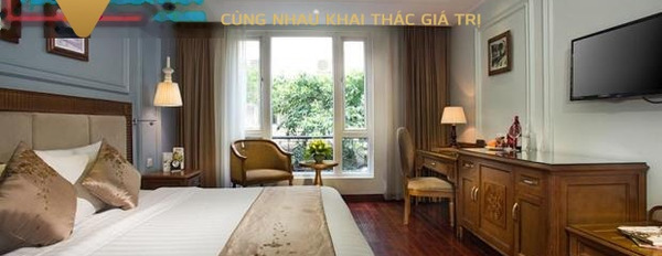 Giá mềm 94 tỷ bán nhà có dt chính 90 m2 vị trí thuận lợi nằm tại Đường Lương Văn Can, Hà Nội liên hệ ngay để được tư vấn-03