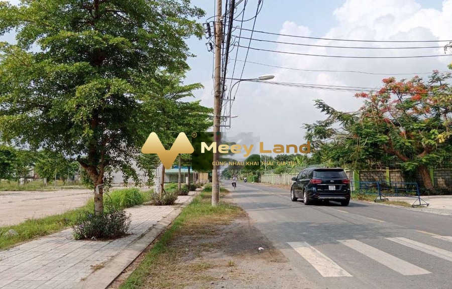 Cực sốc bán mảnh đất, 120m2 giá đề cử chỉ 2.05 tỷ mặt tiền tọa lạc gần Tỉnh Lộ 8, Hồ Chí Minh vị trí siêu đẹp-01