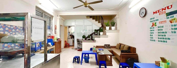 Nhà có 6 PN bán nhà ở có diện tích 60m2 bán ngay với giá thực tế 9.5 tỷ vị trí đẹp Phạm Văn Đồng, Cầu Giấy-03