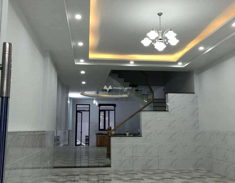 Tổng diện tích là 130m2, cho thuê nhà ở mặt tiền tọa lạc ngay trên Nguyễn Thị Búp, Quận 12, trong căn này gồm 6 phòng ngủ vị trí thuận lợi-01