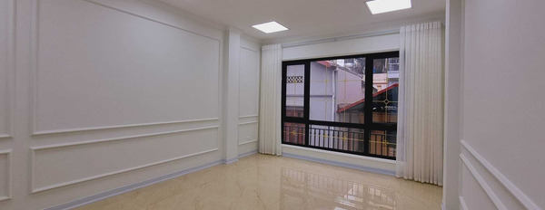 Mặt phố Trần Quốc Hoàn, Cầu giấy 75m2, 8 tầng, mặt tiền 6m, 2 mặt tiền, vỉa hè, kinh doanh đỉnh-03