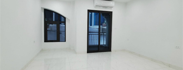 Bán nhà phố Khâm Thiên quận Đống Đa, sổ 98m2, thực tế 105m2, xây 8 tầng-03