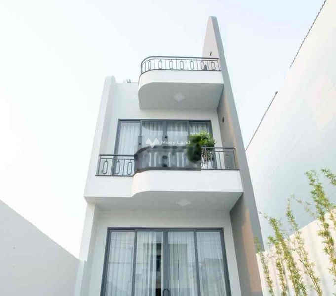 Nhà này bao gồm 4 phòng ngủ, bán nhà ở có diện tích chính 118m2 bán ngay với giá êm 5.2 tỷ nằm tại Nguyễn Đức Thuận, Bình Dương hướng Nam-01