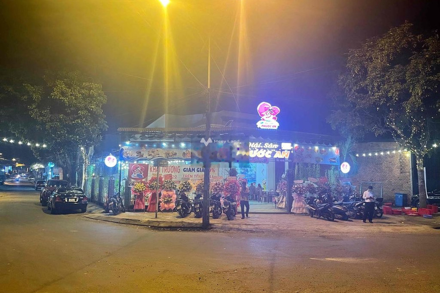 Nằm ở Nguyễn Chí Thanh, Krông Pắc, bán nhà, bán ngay với giá giao lưu chỉ 5 tỷ diện tích 156m2, nhà nhìn chung có 3 PN cám ơn quý khách đã đọc tin-01