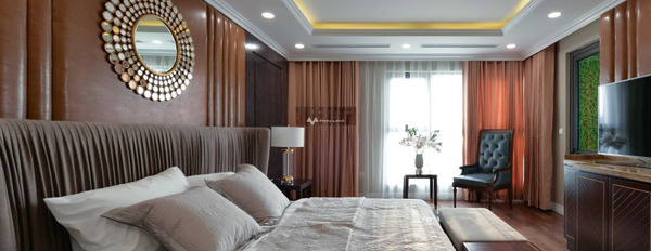 Tổng quan ở trong căn hộ có 2 phòng ngủ, bán căn hộ mặt tiền nằm ngay ở Quảng An, Tây Hồ, ngôi căn hộ này gồm 2 phòng ngủ, 2 WC dọn vào ở ngay-03