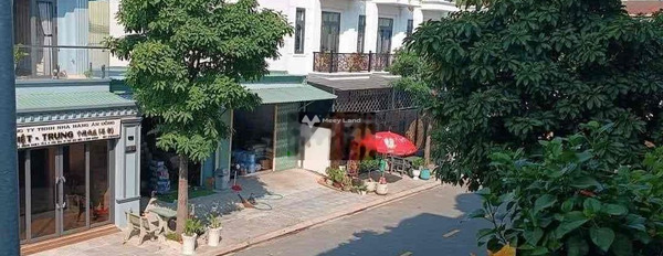 Bán ngay với giá đề cử chỉ 3.65 tỷ bán nhà có diện tích 64m2 nằm ở Lê Hồng Phong, Thủ Dầu Một nhà này bao gồm 4 phòng ngủ 3 WC liên hệ chính chủ-02