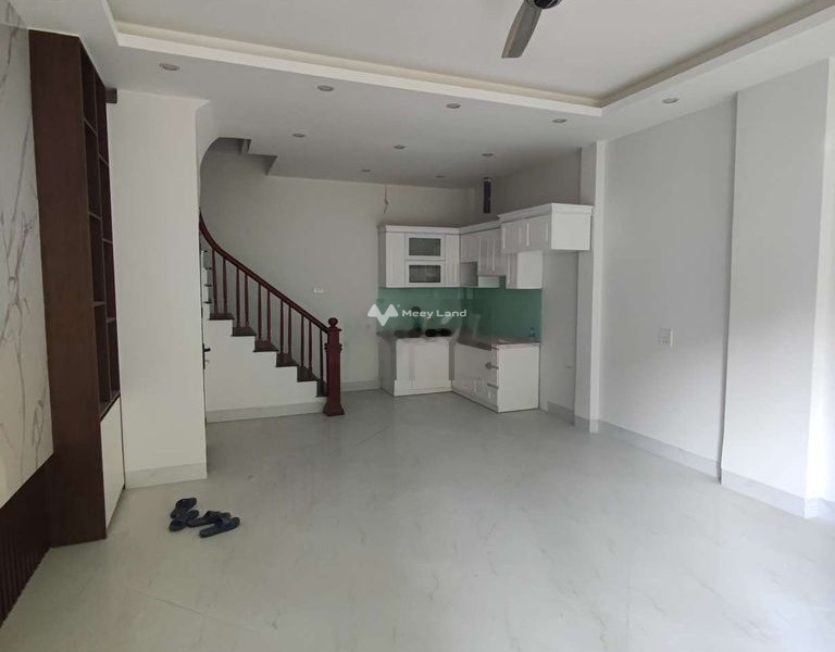Cần cho thuê nhà ở vị trí nằm ngay Vĩnh Quỳnh, Thanh Trì. Diện tích 42m2, giá 7 triệu/tháng-01