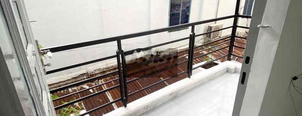 Có diện tích sàn 24.5m2, cho thuê nhà ở mặt tiền nằm ngay tại Phường 21, Hồ Chí Minh, ngôi nhà này bao gồm 2 PN, 2 WC liên hệ trực tiếp để được tư vấn-03