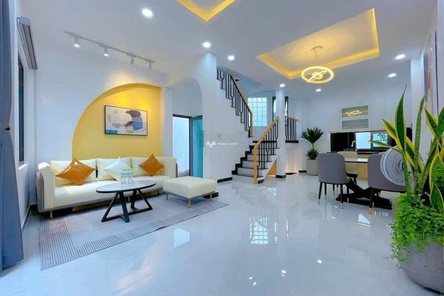 Nhà 2 PN bán nhà ở có diện tích chung là 40m2 vị trí đặt tọa lạc gần Quận 6, Hồ Chí Minh-01