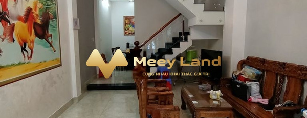 Nằm ngay Quốc Lộ 13, Thủ Đức, cho thuê nhà, giá thuê cực êm chỉ 15 triệu/tháng diện tích tổng là 96m2, ngôi nhà gồm có 4 PN vị trí siêu đẹp-03