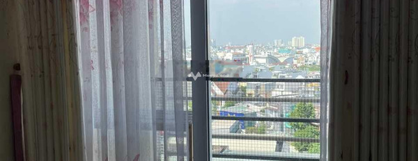 Bán chung cư diện tích rộng 85.4m2 vị trí thuận lợi tọa lạc tại Quận 11, Hồ Chí Minh, ngôi căn hộ có tất cả 2 PN 2 WC liên hệ ngay để được tư vấn-02