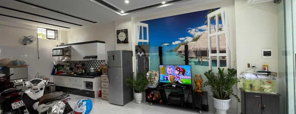 Vị trí đẹp nằm trên Hùng Vương, Hồng Bàng bán nhà bán ngay với giá sang tên chỉ 2.2 tỷ trong nhà tổng quan có 3 phòng ngủ 2 WC-02