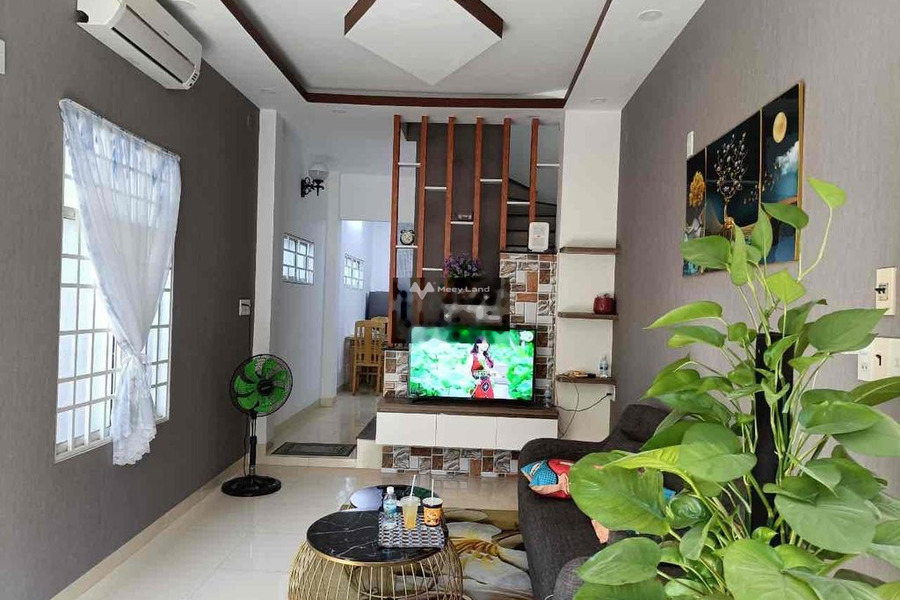 Giá chỉ 3.2 tỷ bán nhà diện tích chuẩn 38m2 vị trí thuận lợi Quốc Tuấn, Nha Trang trong nhà này có tổng 3 phòng ngủ, 3 WC giá tốt nhất-01
